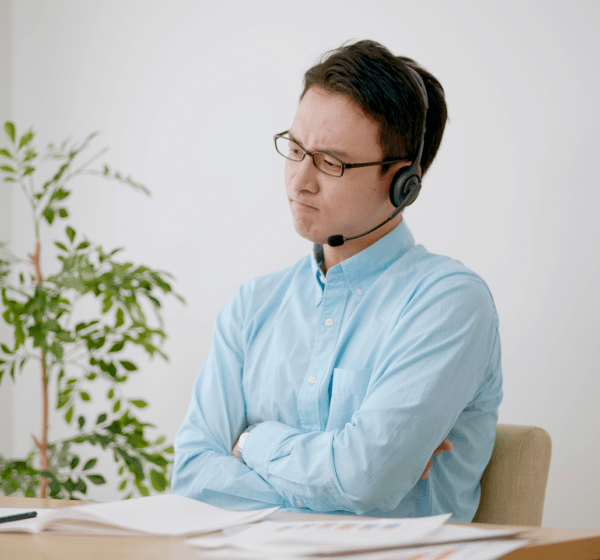 話せても聞こえないから会話が成立しない（オンライン英会話）